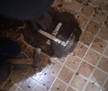 东兴卫生间漏水维修公司为您分享下卫生间渗水如何处理及注意事项